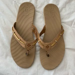 Sperry Sandals/flip flops size 9